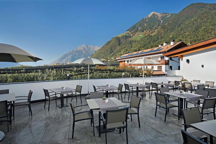Grande terrazza soleggiata