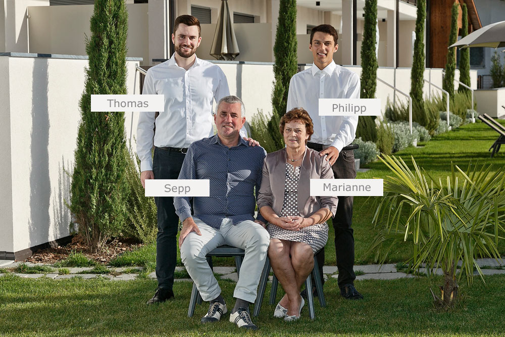 Familie Pichler: Sepp e Marianne con Thomas & Philipp Famiglia Pichler: Sepp und Marianne mit Thomas & Philipp
